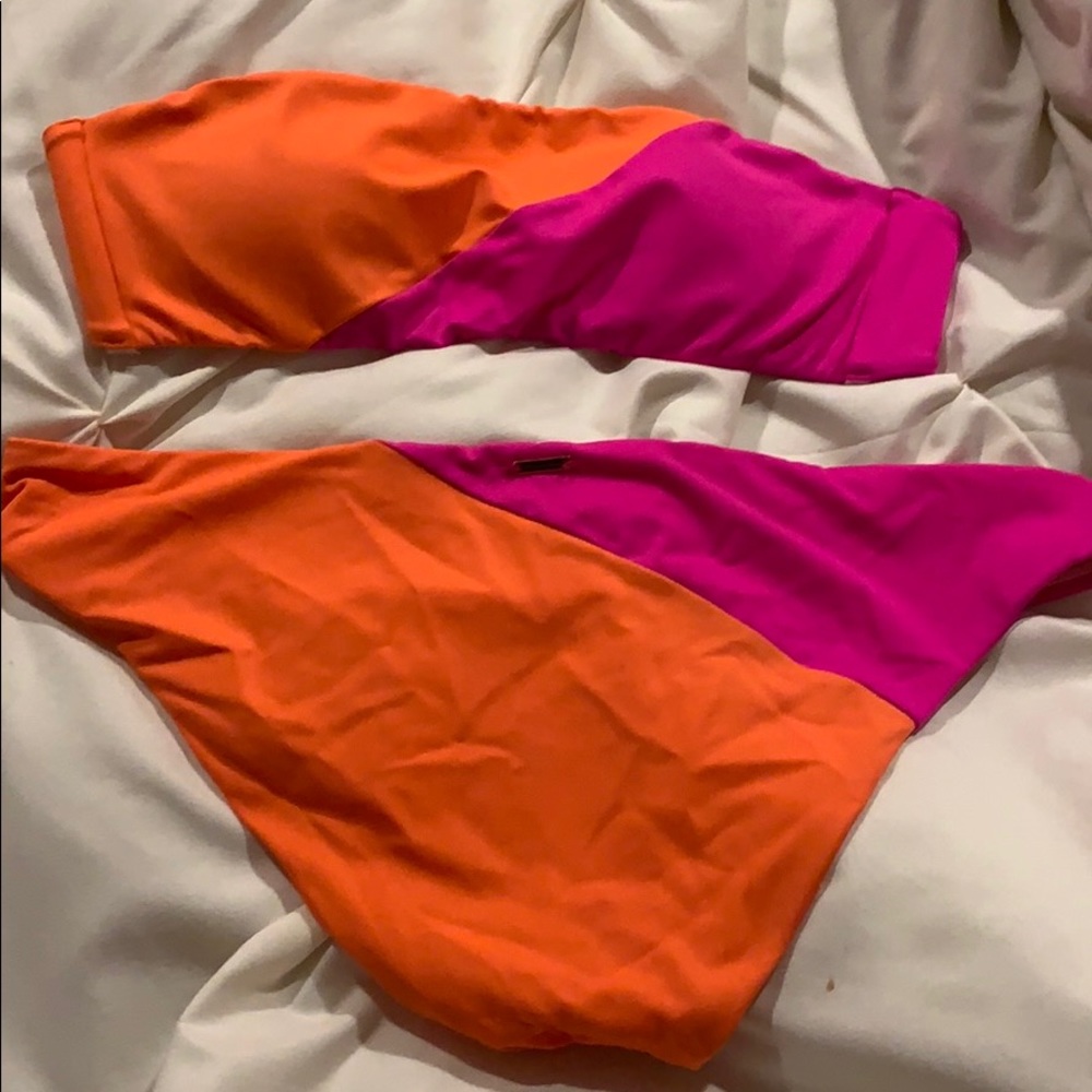 Bathing suit - Picture 2 of 4